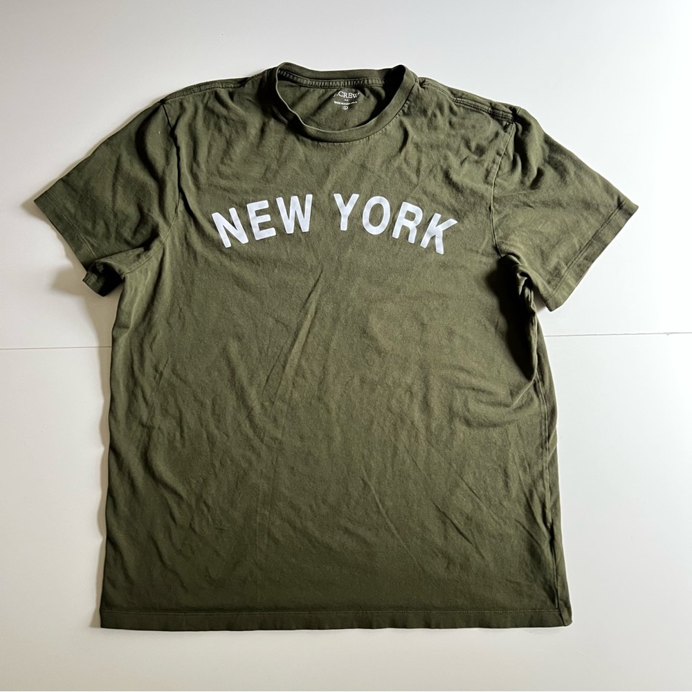 J. Crew “New York” Army / Olive Green and White Short Sleeve Tee Men’s Large